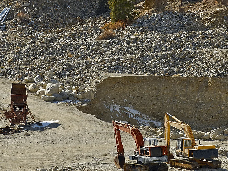 Construction & Other Industrial Minerals, supplied by Duara Group for the mining & minerals sector