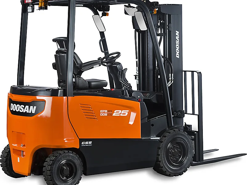 Forklifts, material handling equipment supplied by Duara Group for the industrial equipment & machinery sector