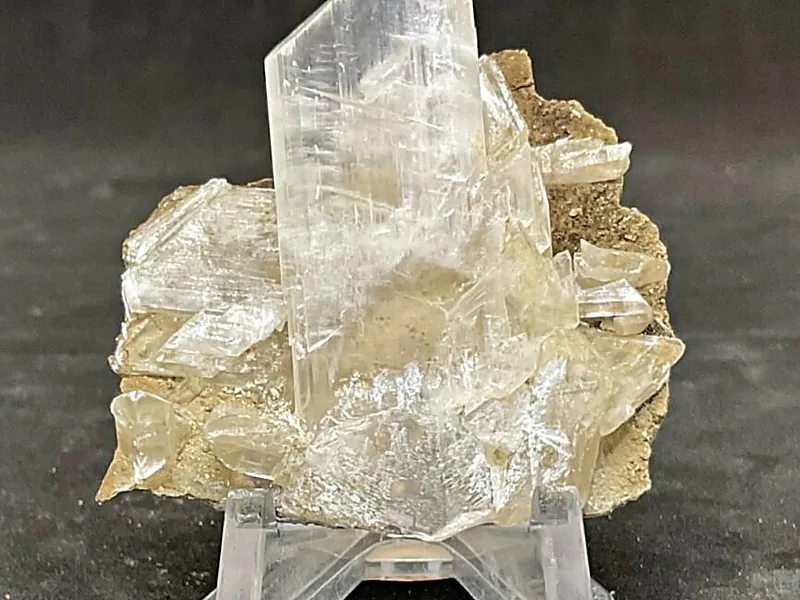 Gypsum, industrial minerals supplied by Duara Group for the mining & minerals sector