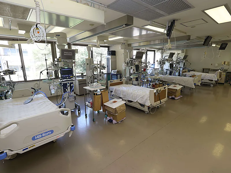 ICU Equipment, medical equipment supplied by Duara Group for the healthcare & medical sector
