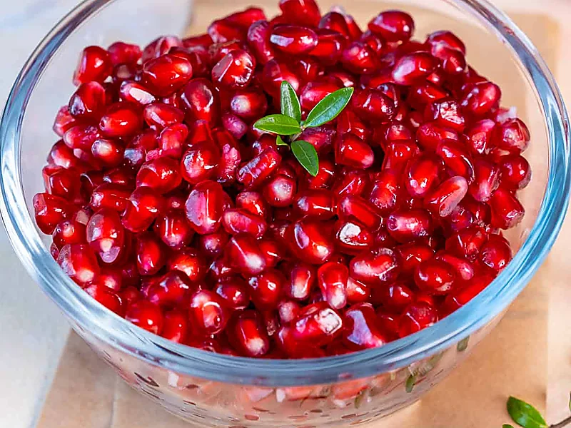 Pomegranate, fresh fruits supplied by Duara Group for the agriculture sector